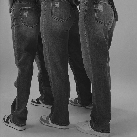 HUDSON STRAIGHT LEG LIGHT WASH JEAN - Picture 6 of 6